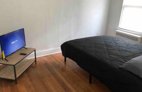 Paterson Apartment | Spacious 2 bedroom apartment with 1 bathroom and private street entrance