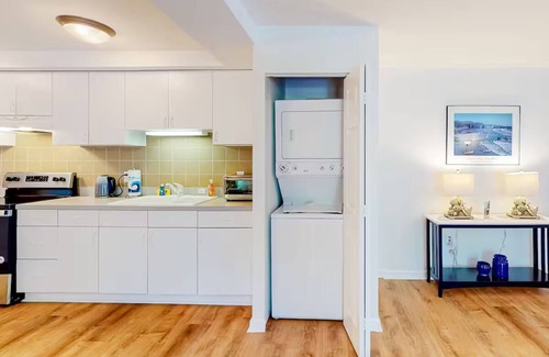 Livingston Condo | Spacious 2-bedroom condo at Lake Anna with WiFi, boatslip