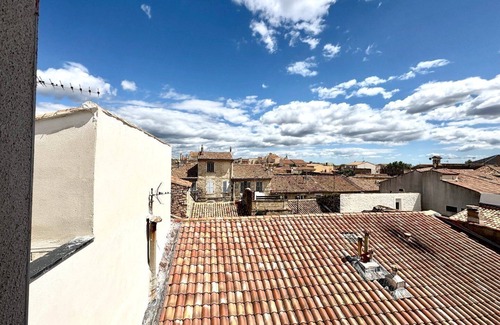 Cadereau Apartment | Spacious 2 bedrooms - fully equiped, A/C