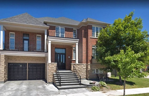 Richmond Hill House | Spacious 2 BR, 3 Beds, Sleeps 6, Kitchen, Laundry