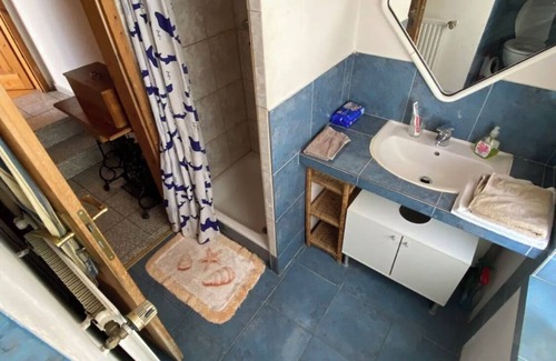 Leverkusen Apartment | Spacious 2-room apartment with kitchen and bathroom