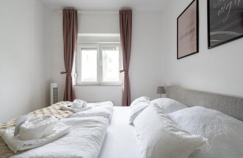 Purkersdorf Apartment | Spacious 2 - Room Apartment - 6 Guests, 24h Check-in, Near Vienna