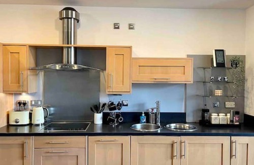 Birmingham City Centre Apartment | Spacious 2BR 2 Bath Luxury Apartment in Jewellery Quarter