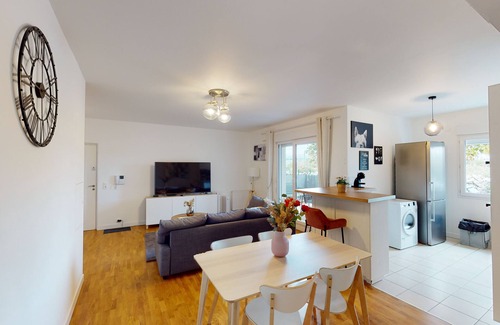 Saint-Denis Apartment | Spacious 2BR APT. Mins from Paris Top Attractions