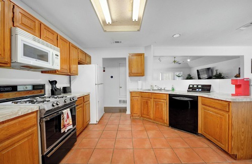 Buckner Terrace - Everglade Park House | Spacious 2BR home near Downtown Dallas