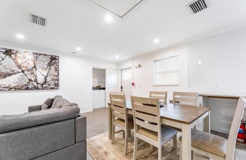 Stuart Apartment | Spacious 2BR Townhouse Near The Beach with Parking