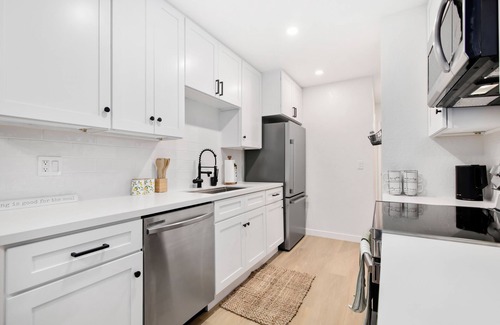 Mount Helix Apartment | Spacious 2BR w/Fast Wi-Fi + Parking in El Cajon