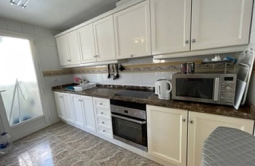 Lo Rufete Apartment | Spacious 2nd-floor apartment with 3 bedrooms, 2 bathrooms, and a solarium.