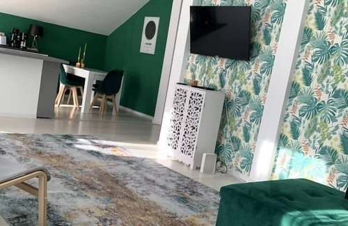 Floresti Apartment | Spacious 3 Bed Apartment Cluj Floresti near Vivo