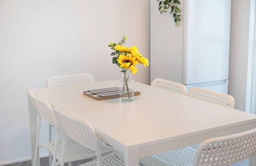 Washington House | Spacious - 3 Bed - Free Parking