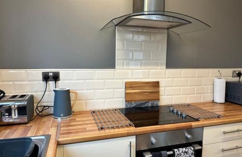 Wombwell House | Spacious 3 bed house in Wombwell