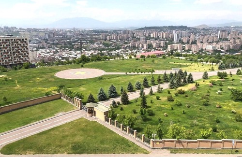 Nor-Nork Apartment | Spacious 3-bedroom apartment in charming Yerevan with WiFi