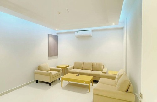 Mecca Apartment | Spacious 3-bedroom apartment in marvelous Makkah with WiFi, AC