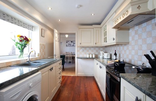Whalley House | Spacious 3 bedroom Cottage in Whalley