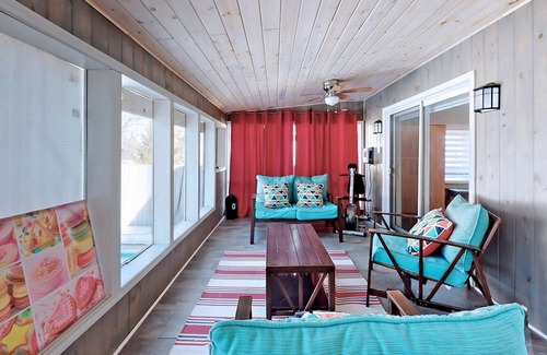 Barrie Villa | Spacious 3-Bedroom Cottage with Pool & Hot Tub