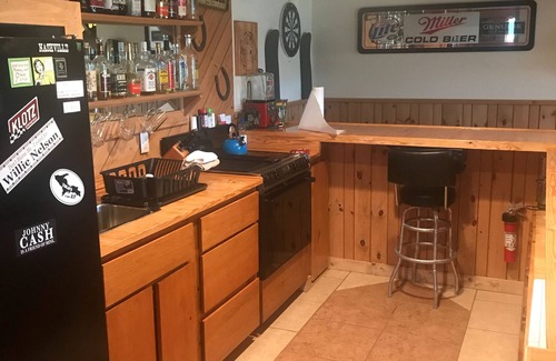 Wakefield Apartment | Spacious 3 bedroom for outdoor getaway, gateway to western U.P. Adventures
