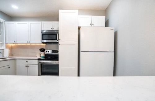 Lakeshore South Apartment | Spacious 3 Bedroom Home w/ Outdoor Patio