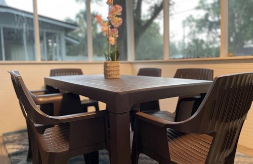 Lakeshore South Apartment | Spacious 3 Bedroom Home w/ Outdoor Patio