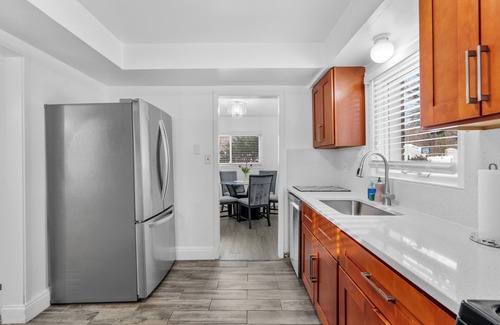 Rockville House | Spacious 3 Bedroom House in Rockville nr Center