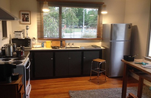 Fairlie House | Spacious 3 Bedroom house. 2 minute walk to Fairlie town & famous pies!