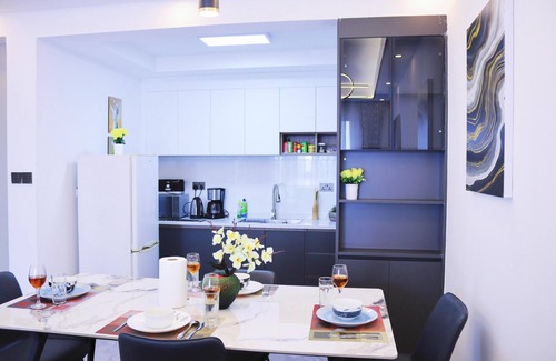 Kilimani Apartment | spacious 3 bedroom in kilimani gym&pool
