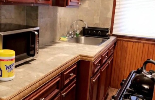 New Bedford Apartment | Spacious 3 bedroom apt 1st fl with spacious bedrooms and living room area