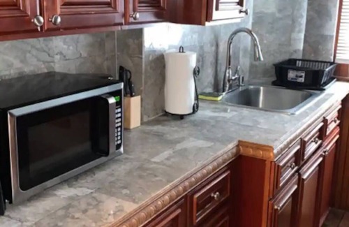 New Bedford Apartment | Spacious 3 bedroom apt 1st fl with spacious bedrooms and living room area
