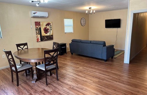 Lakeview  Jefferson County House | Spacious 3 bedroom home. Cajun Capital of Texas! Experience great fishing.