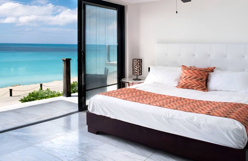 Fryes Beach House | Spacious 3 Bedroom Villa with Private Swimming Pool and Breathtaking Views