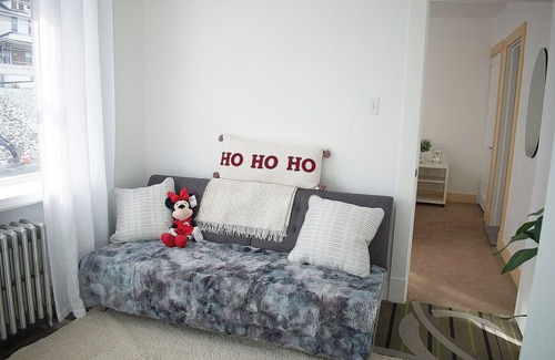 Whitehall Apartment | Spacious 3-bedroom with WiFi in fantastic Pittsburgh