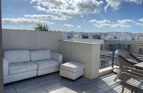 St. Andrew's Apartment | Spacious 3 Double bedroom PENTHOUSE closed to Paceville and St. George Beach