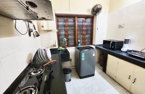 Kolkata Apartment | Spacious 3BHK House opp South City Mall