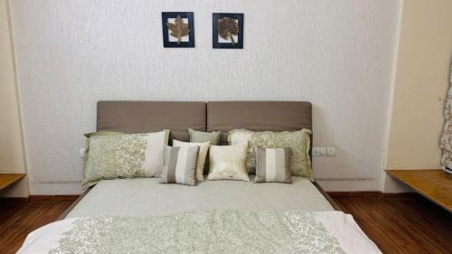 Kondhwa Apartment | Spacious 3BHK Retreat with Sunset Balcony Views