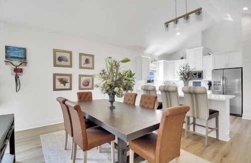 Pass Christian House | Spacious 3BR/3BA | Family Getaway w/Balcony and BBQ