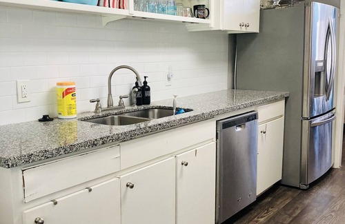 Texas City House | Spacious 3BR Brick Home, Sleeps 9❤️Free Parking❤️No Pet Fee❤️No Extra Guest Fee🏖️