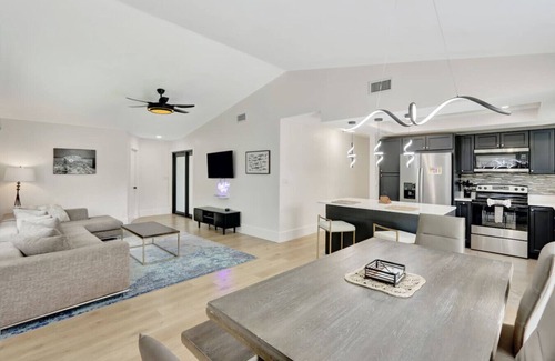Lauderhill House | Spacious 3BR Home w/Hot Tub, BBQ & Parking