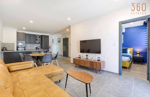 Mosta Apartment | Spacious 3BR home with private Balconies in Mosta