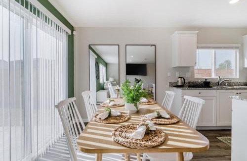 San Jacinto Apartment | Spacious 3BR Home with Lake Access & Mountain Views