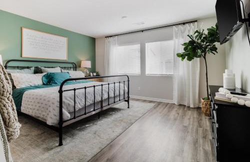 San Jacinto Apartment | Spacious 3BR Home with Lake Access & Mountain Views