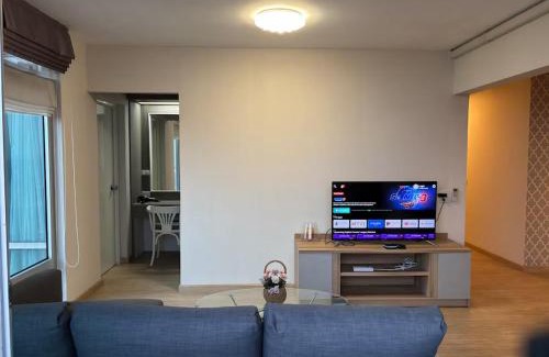 Ban Mai Apartment | Spacious 3BR near Impact, Pink Line MRT & Don Mueang Airport