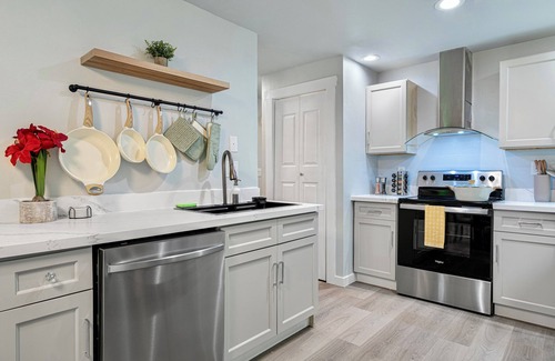 Education Hill House | Spacious 3BR Retreat by Microsoft with Backyard