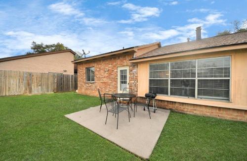 Barker Apartment | Spacious 3BR Retreat Near Katy's Top Attractions