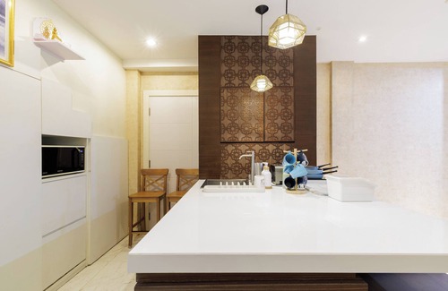 Khlong Ton Sai House | Spacious 3BR Townhouse by Icon Siam – Near River & Pier, Family Stay for 6