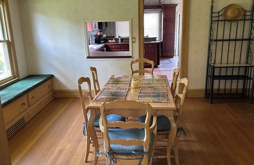 Avon Lake House | Spacious 4-bdrm house & Lake view sitting area in backyard & lake access nearby