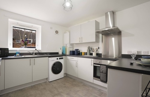 Sheffield House | Spacious 4 Bedroom House near City Centre - Free Parking & WIFI