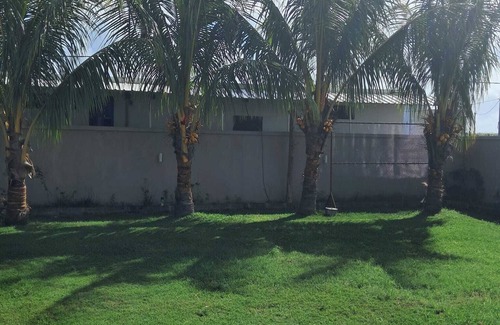 Calebasses Villa | Spacious 4-bedroom villa in fabulous Petit Raffray with AC, WiFi with big garden