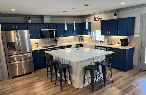 Balch Springs House | Spacious 4-bedroom house with Hot Tub in beautiful Balch Springs with AC, WiFi