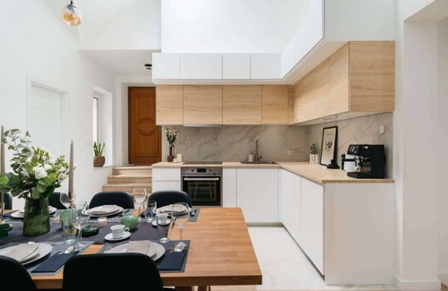 Old Town Apartment | Spacious 4-bedroom apartment in the city center