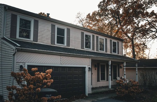 Portage House | Spacious 4-bedroom Getaway in Portage, Perfect for family get togethers