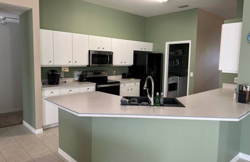 Indian Trails House | Spacious 4 bedroom home quiet neighborhood Convenient location 5 min off. I95
